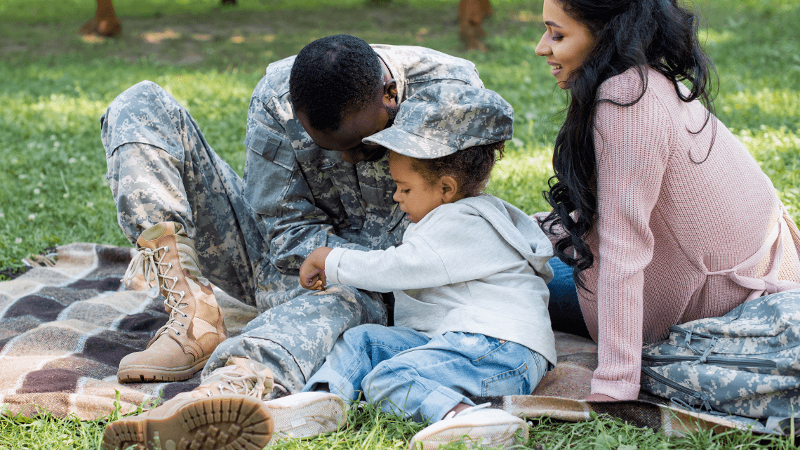 Kempsville Center for Behavioral Health Military family enjoying picnic